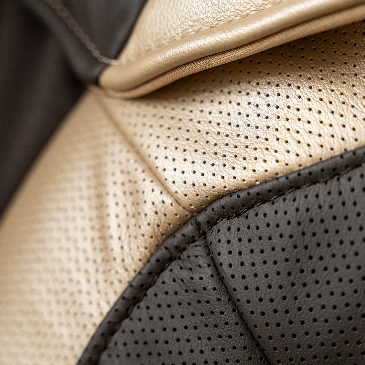 Leather upholstery of the Bodyfriend Quantum massage chair