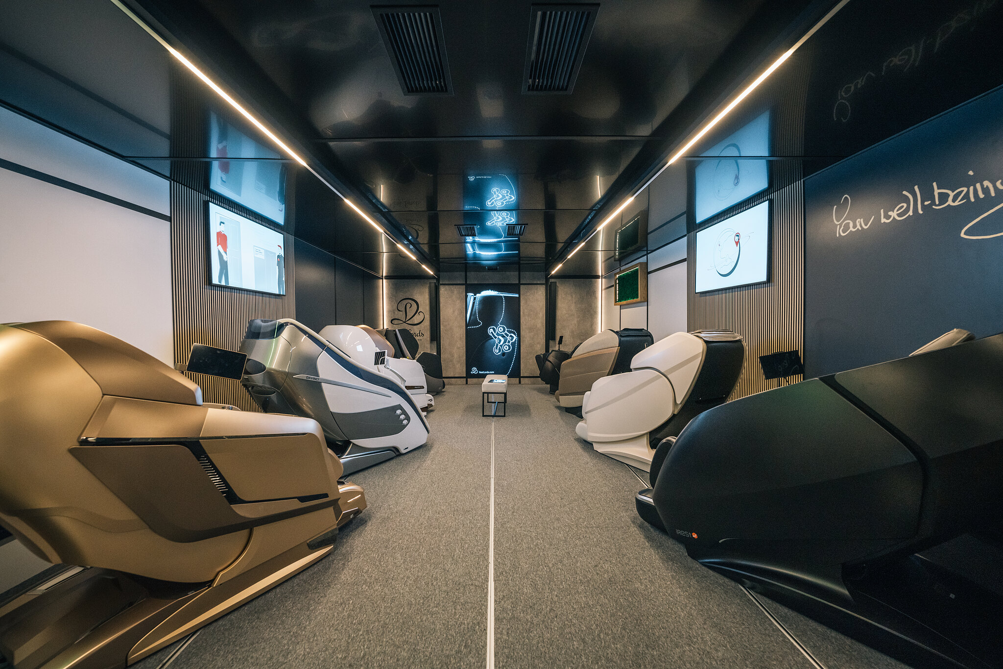 Mobilny salon wystawowy foteli masujących - Katowice